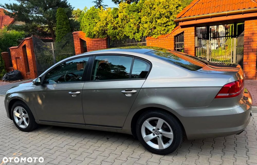 Volkswagen Passat 1.4 TSI Perfectline - 32