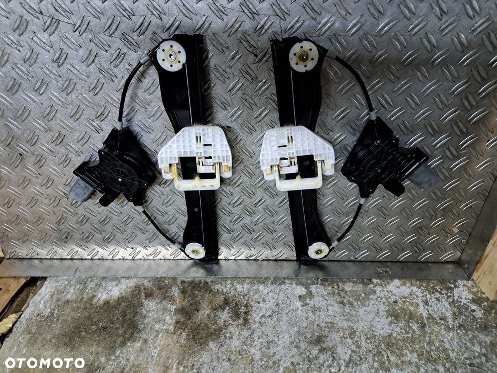 Podnosnik tyl Mini Countryman R60 - 3