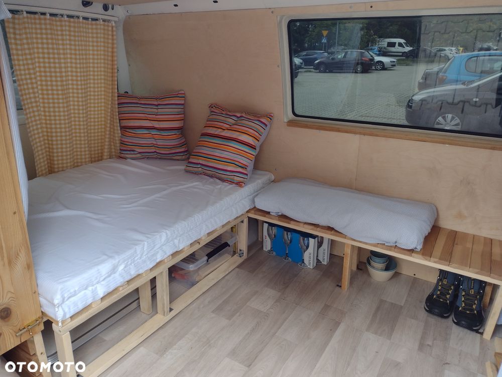Volkswagen Transporter - 8