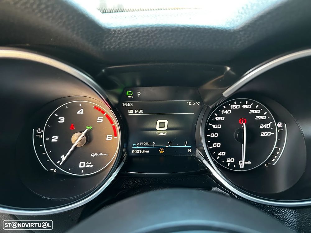 Alfa Romeo Stelvio 2.2 D Sprint AT8 - 25