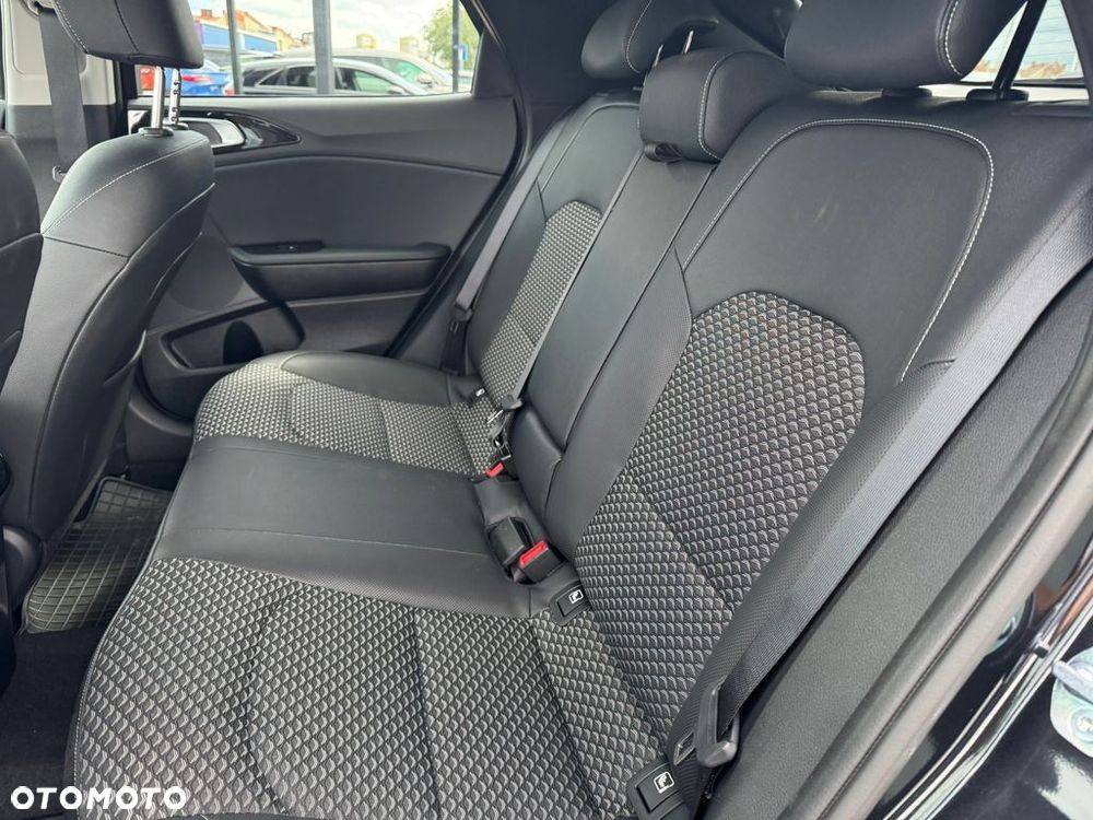Kia XCeed 1.5 T-GDI Business Line DCT - 12