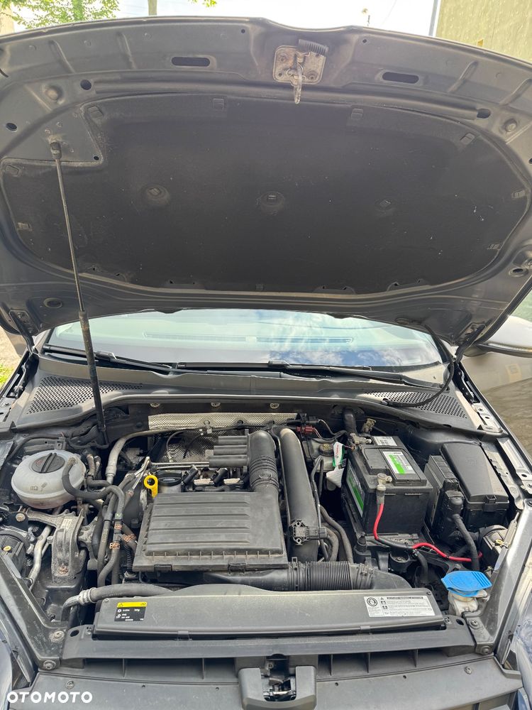 Volkswagen Golf - 16