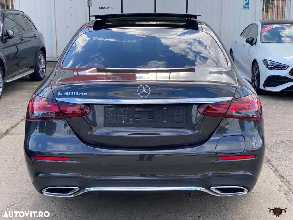 Mercedes-Benz E 300 de 9G-TRONIC AMG Line - 9