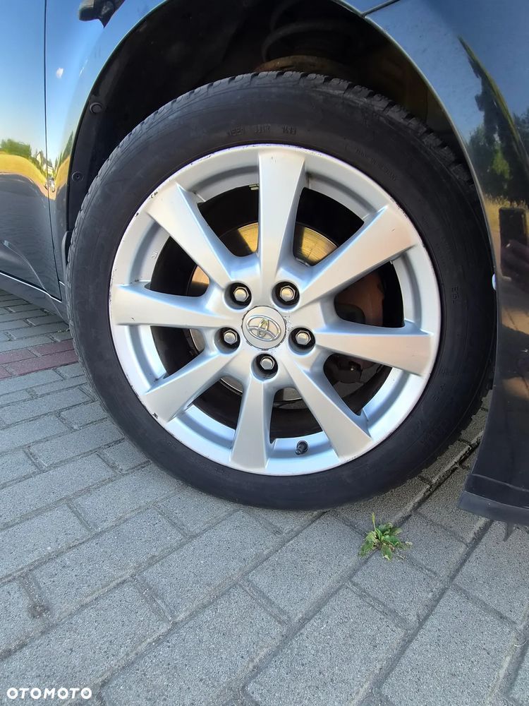 Toyota Avensis 2.0 Sol EU5 - 9