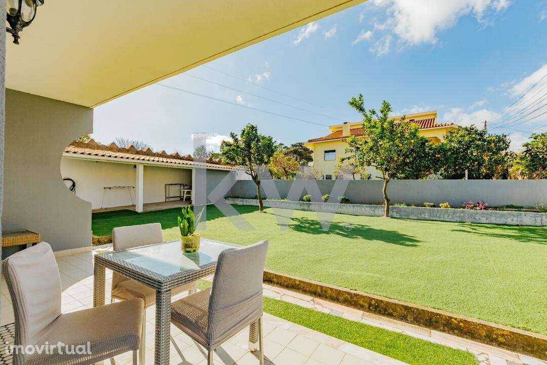 Moradia localizada em Cascais - Bicesse em zona muito tranquila, com j - Grande imagem: 4/51