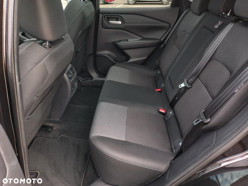 Nissan Qashqai 1.3 DIG-T N-Connecta DCT - 11