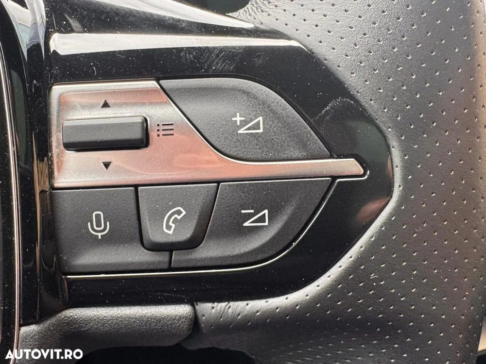 Peugeot 308 1.5L BlueHDI EAT8 GT - 26