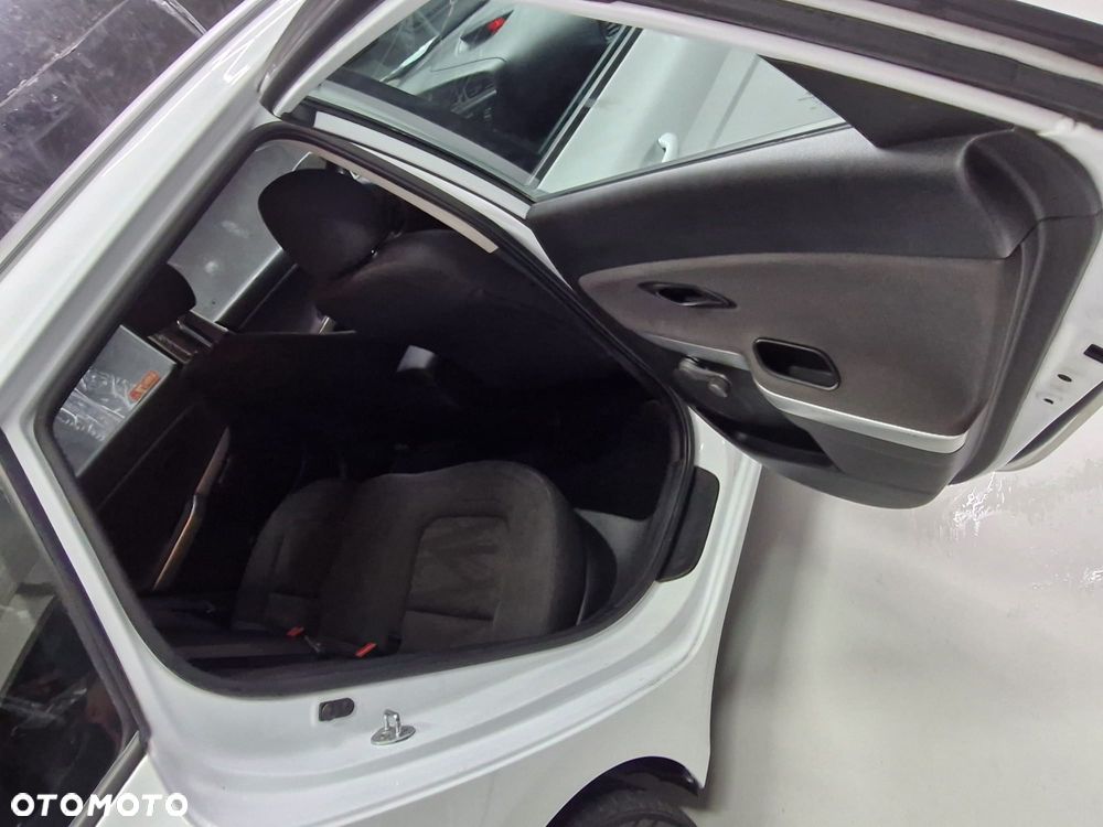 Kia Ceed 1.6 CRDi L - 8