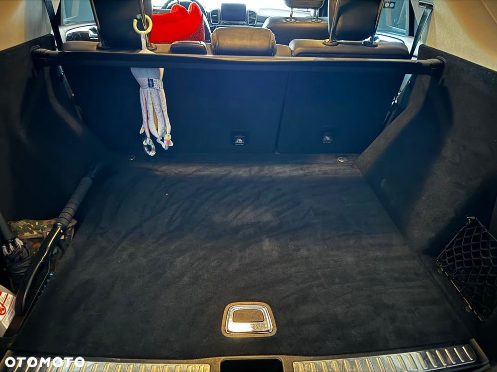 Mercedes-Benz GLE - 13