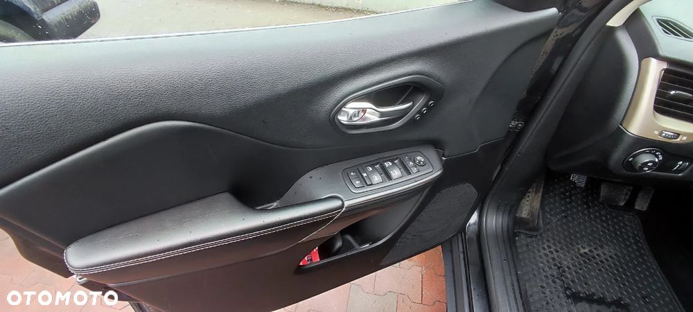 Jeep Cherokee 2.0 MJD Active Drive II Limited - 15