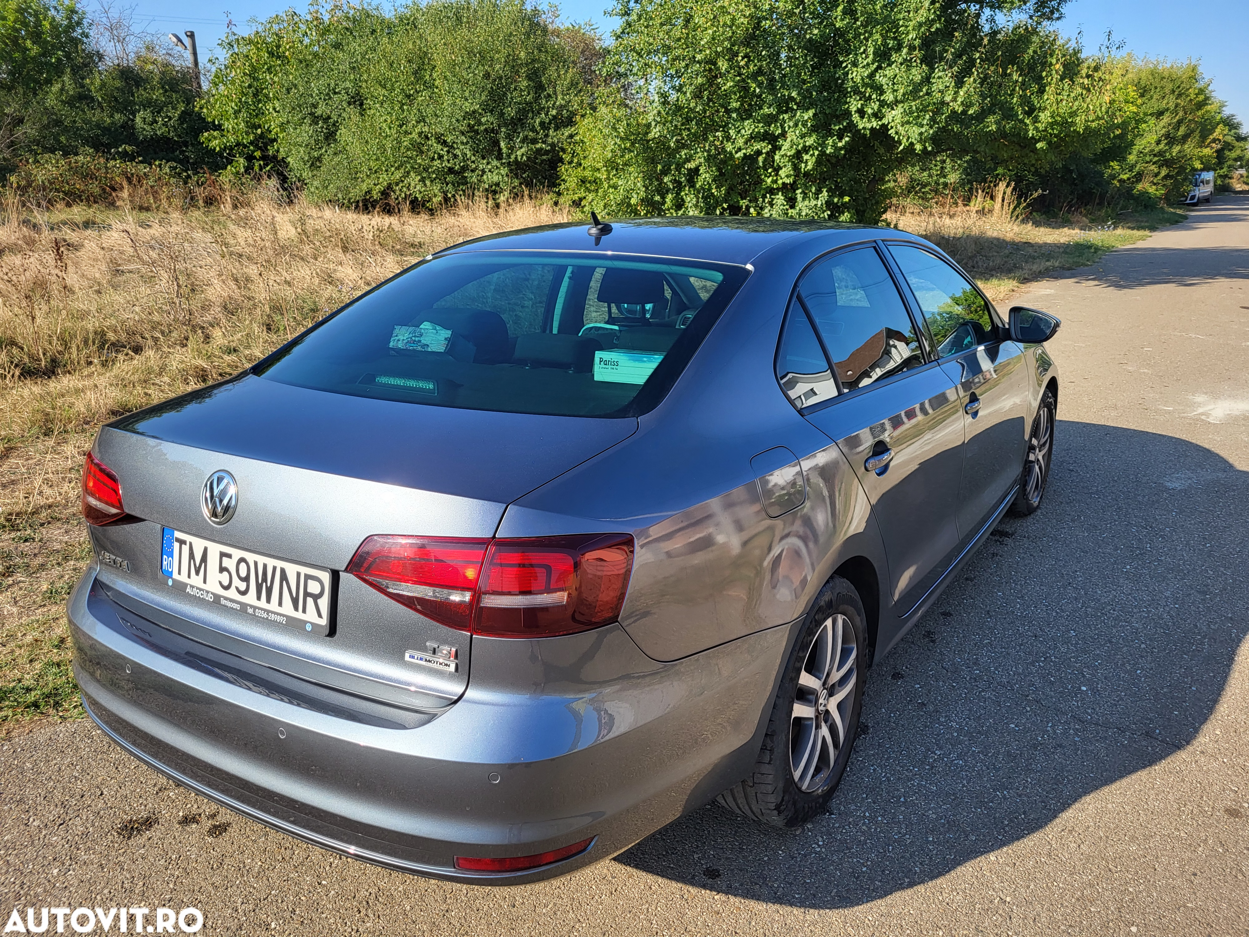 Volkswagen Jetta - 5