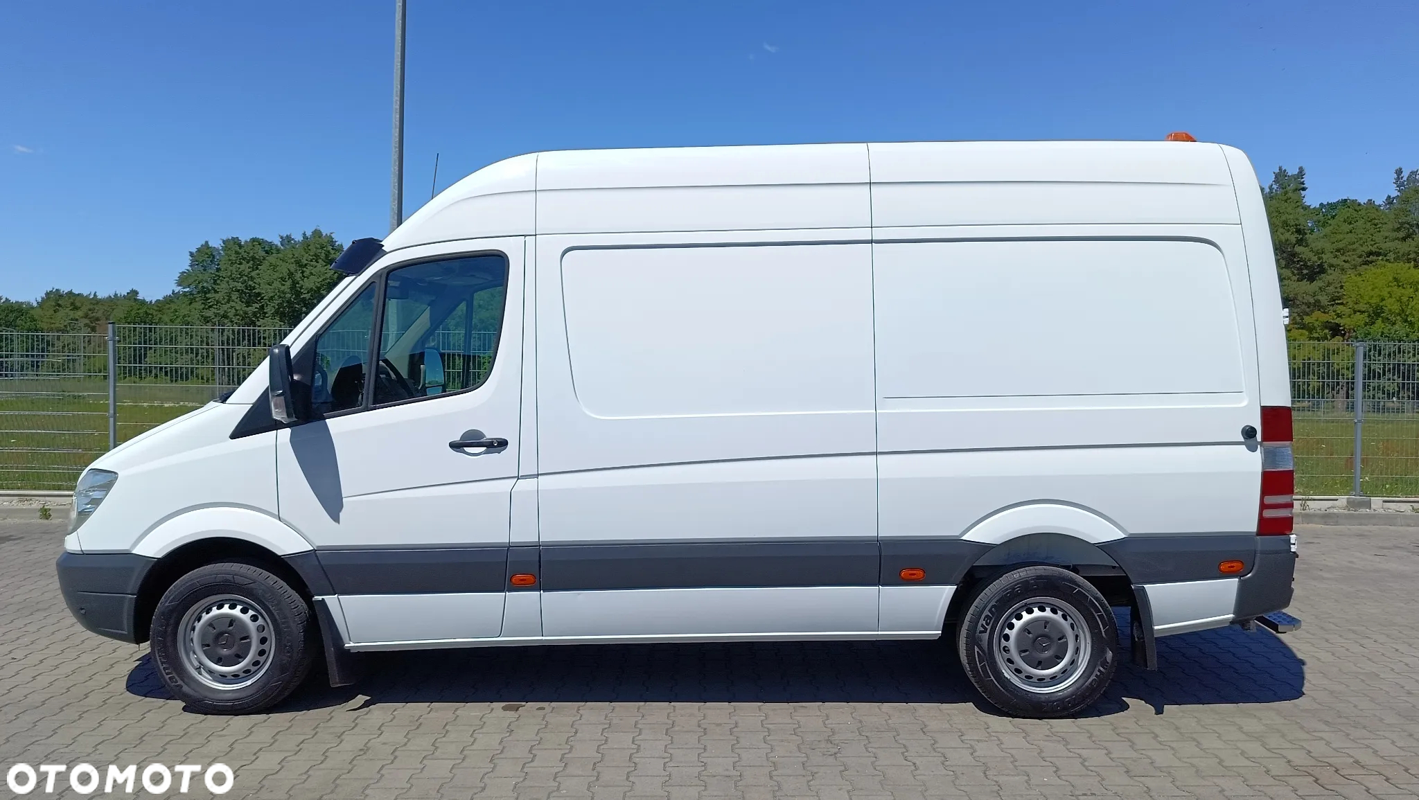 Mercedes-Benz Sprinter L2H2 Średniak 319 CDI 3.0 V6 190KM - 4