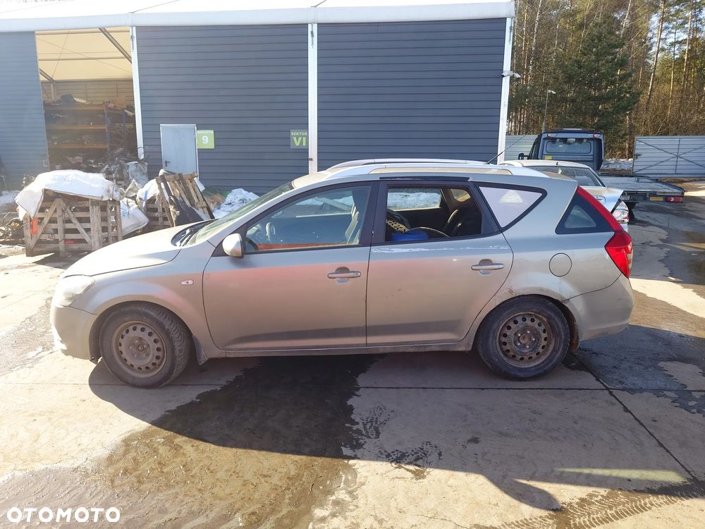 Kia Ceed 11R 1.6 85 KW NA CZĘŚCI - 2