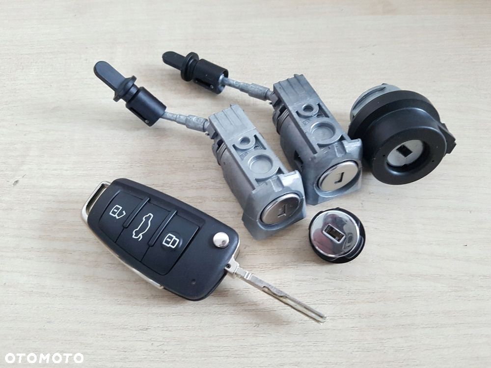audi q2 stacyjka wkład kluczyki pilot 81a898375p - 3