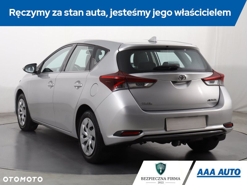 Toyota Auris - 5