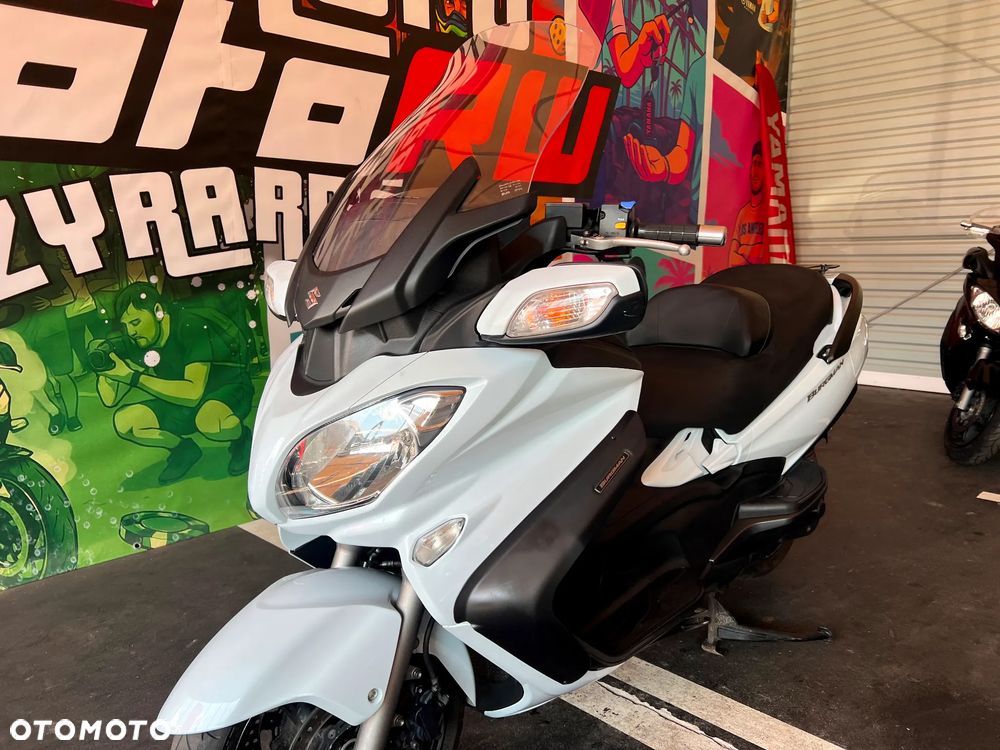 Suzuki Burgman - 19
