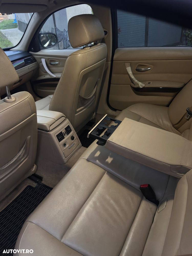 BMW Seria 3 320d - 9