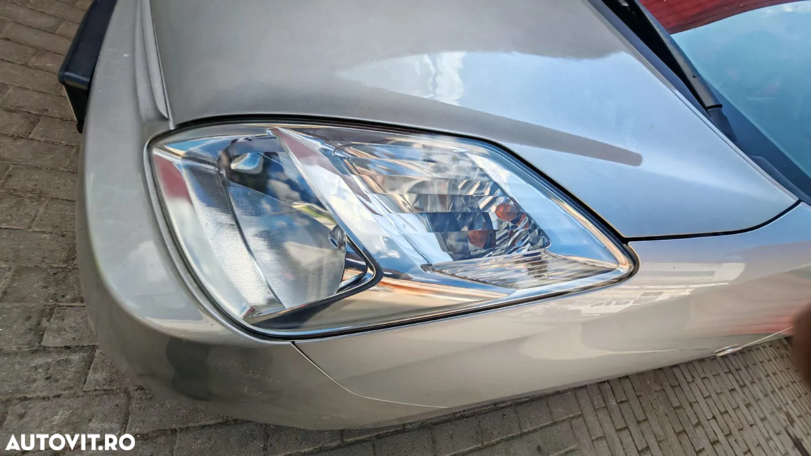 Toyota Prius (Hybrid) Executive - 33