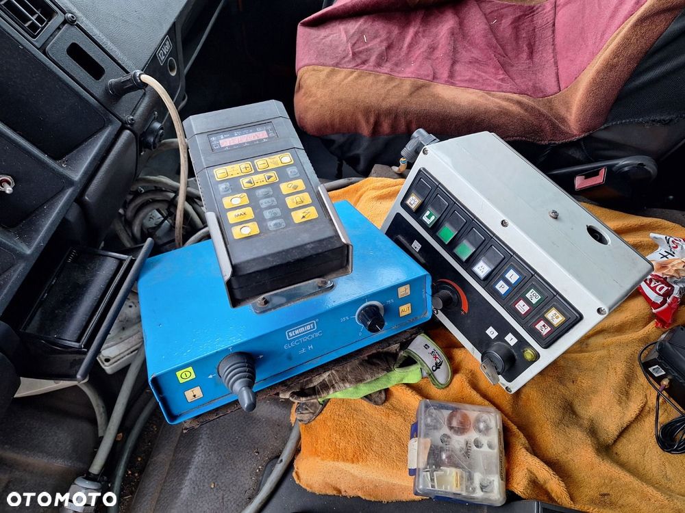 Versalift 1824 4X4 + Kropice + Sypač - 17