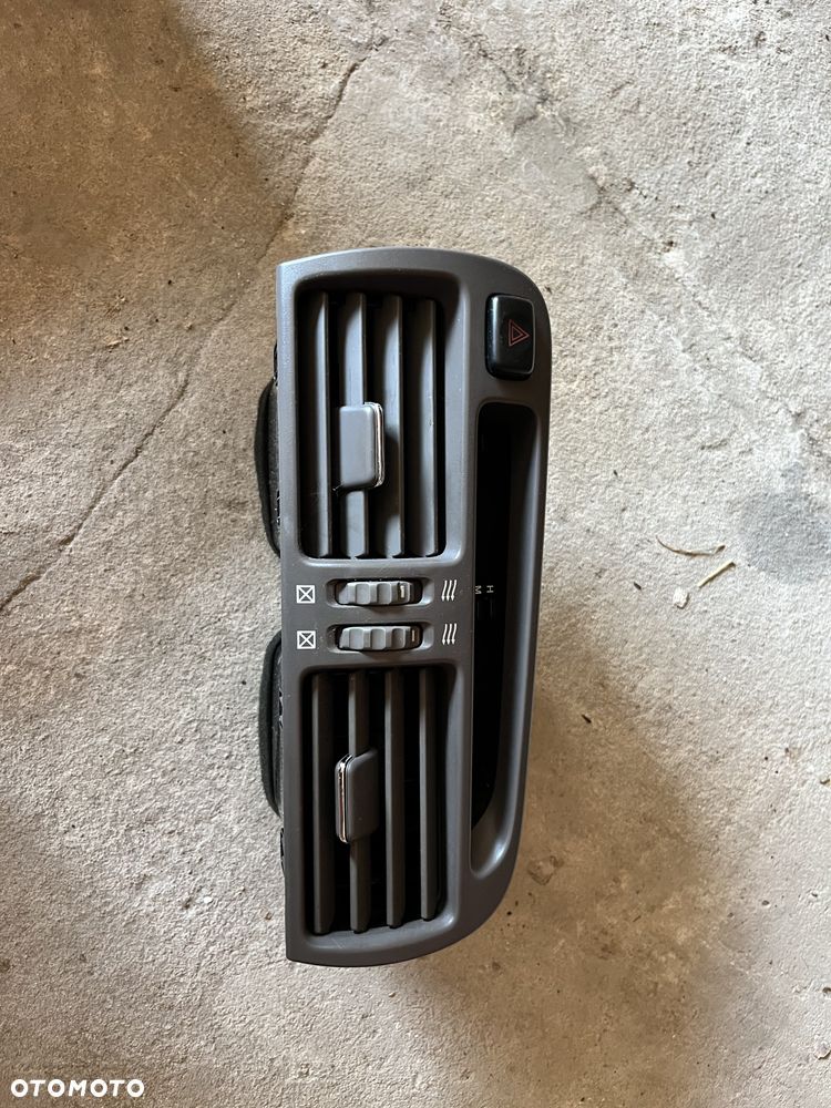 Kratka nawiewu Lexus GS300 97-04r. - 1