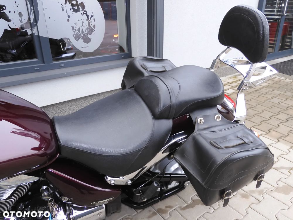 Suzuki Intruder - 29