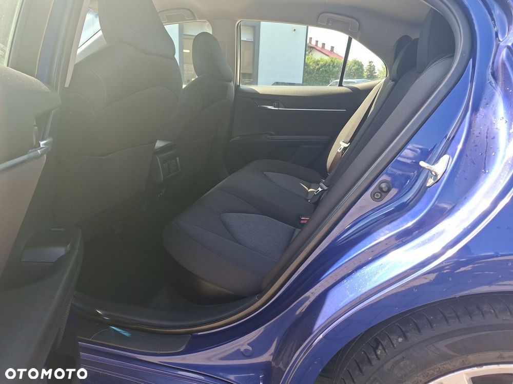 Toyota Camry 2.5 Hybrid Comfort CVT - 12