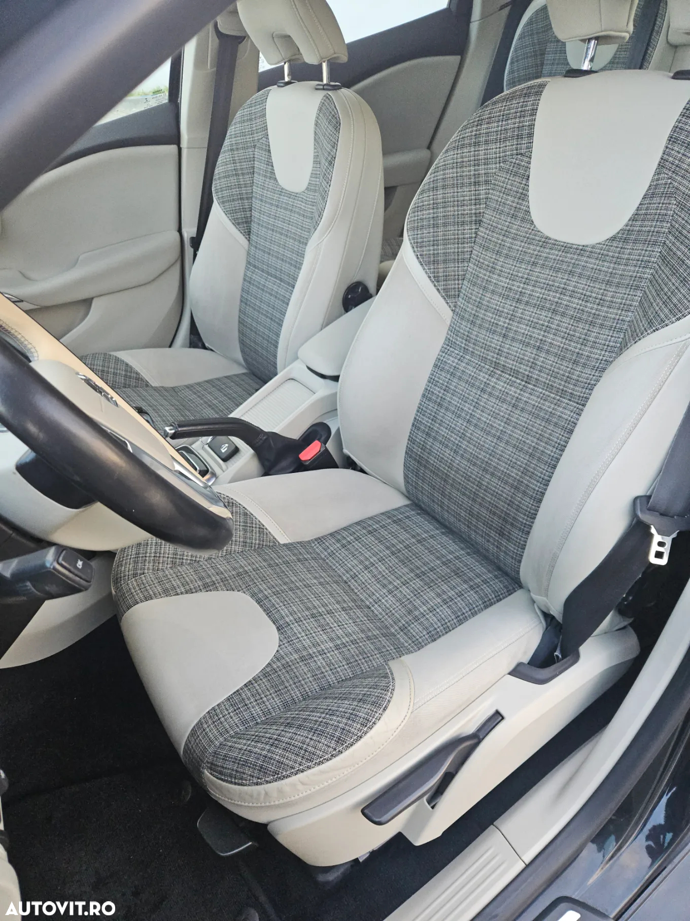 Volvo V40 D2 DRIVe Momentum - 10