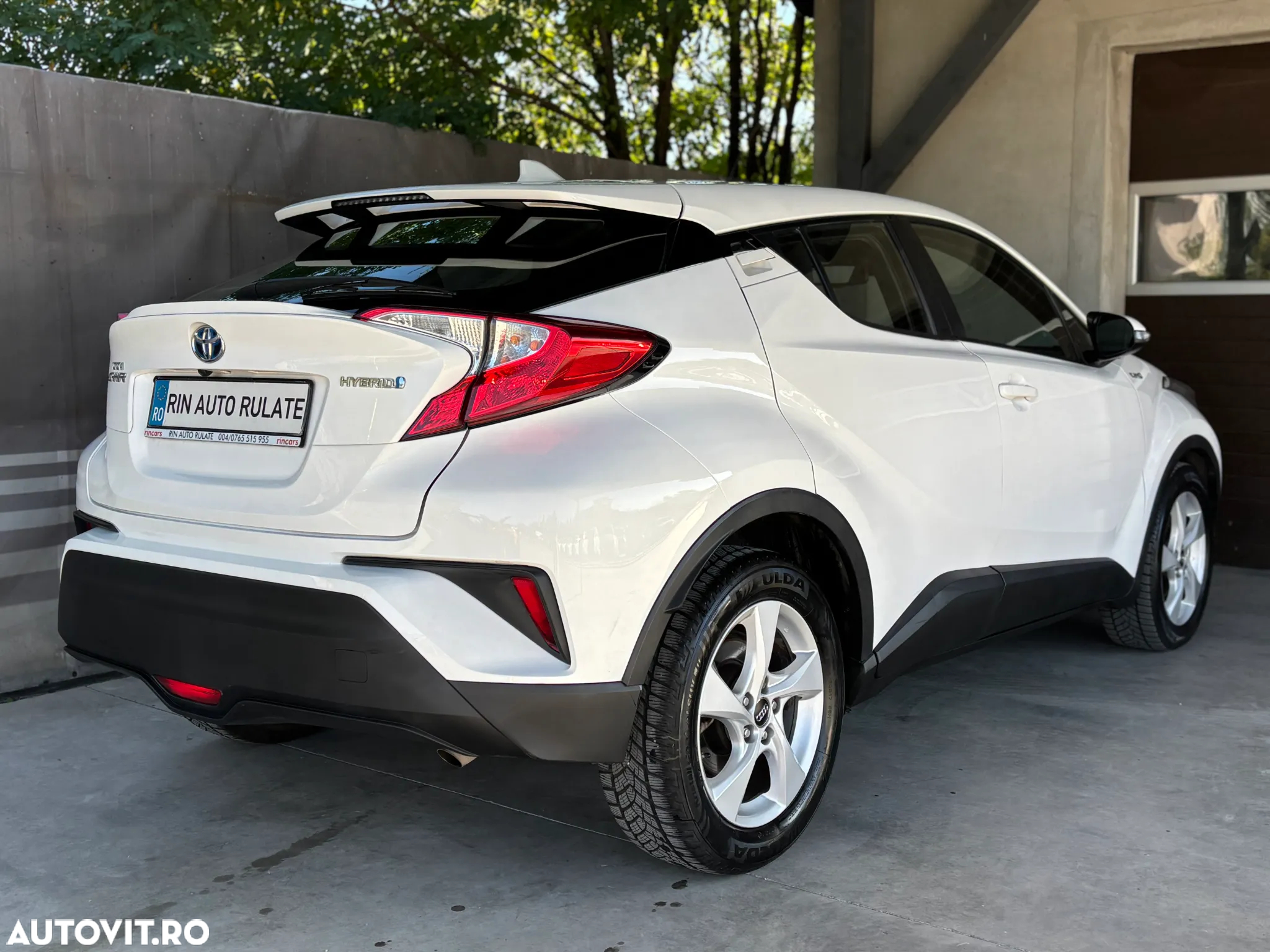 Toyota C-HR Hybrid Business-Edition - 8