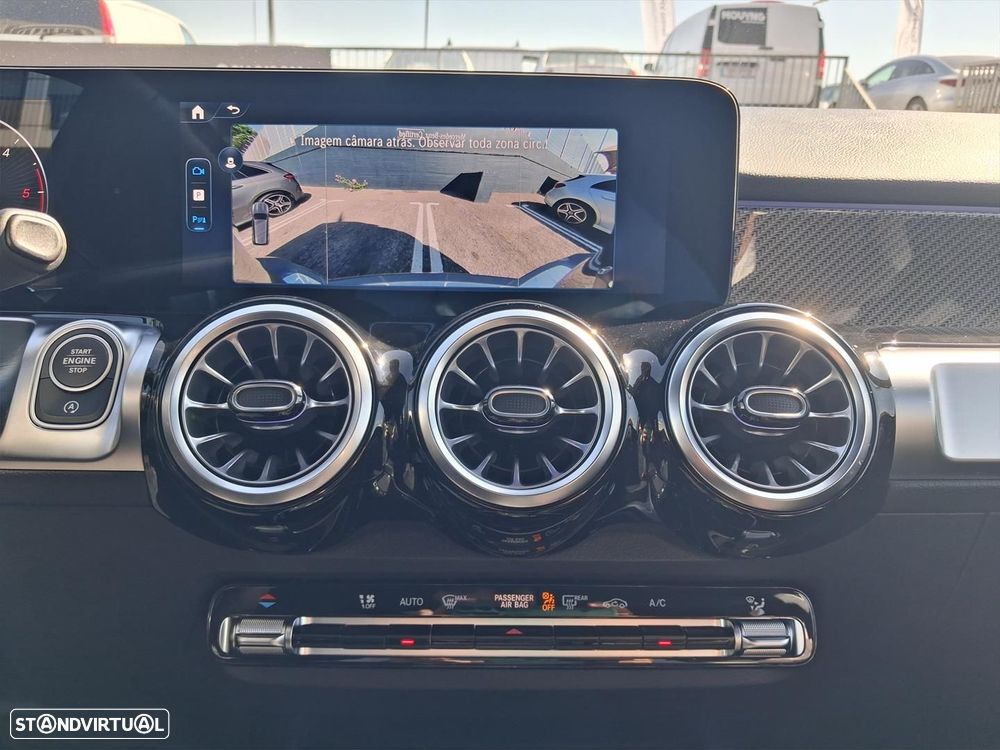 Mercedes-Benz GLB 180 d AMG Line - 20