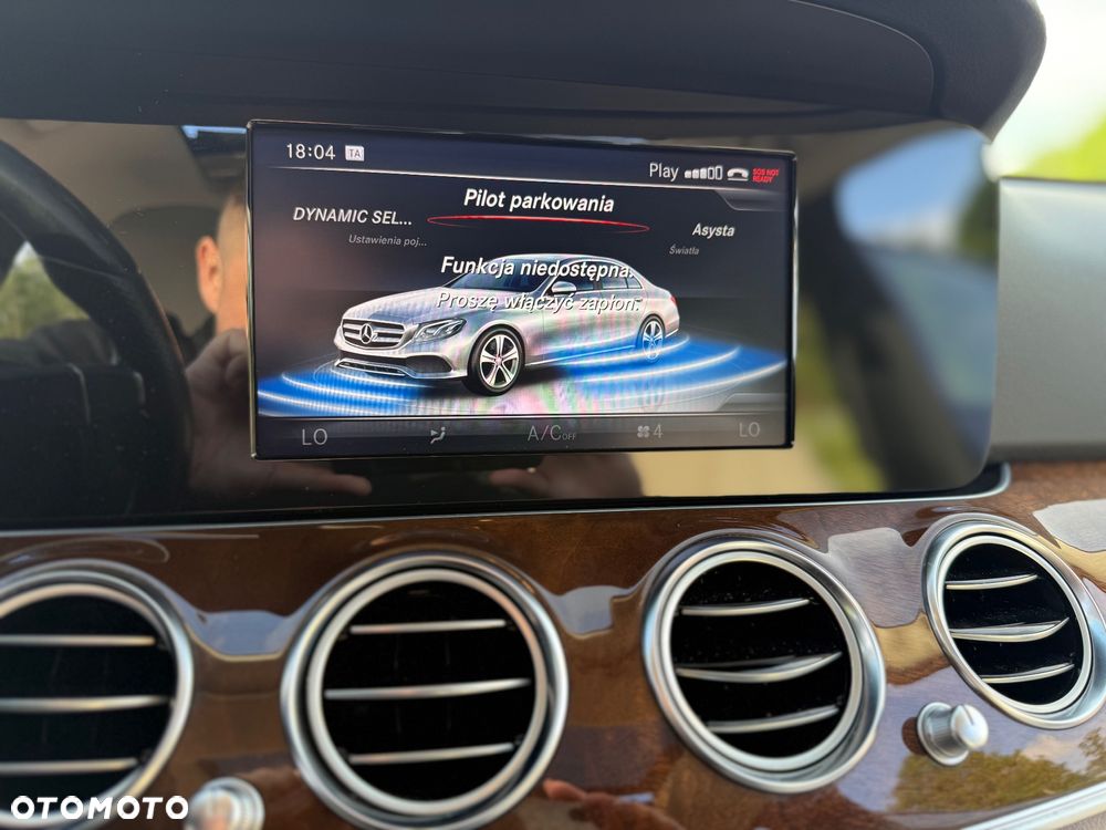 Mercedes-Benz Klasa E 200 CGI BlueEFFICIENCY Automatik Avantgarde - 33