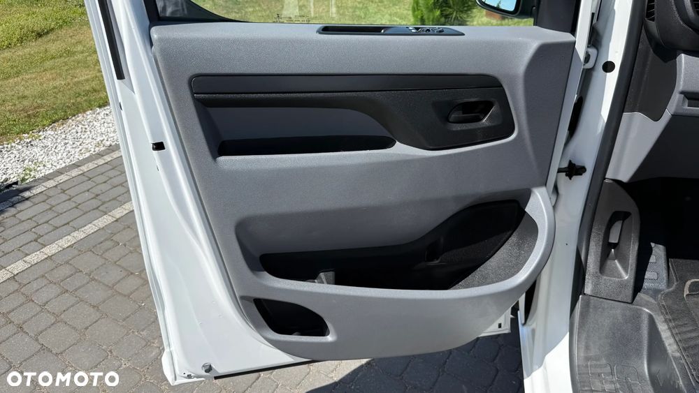 Opel VIVARO - 32