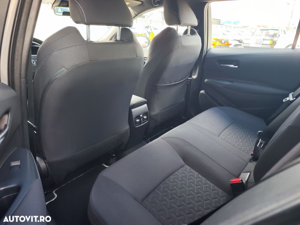 Toyota Corolla 1.8 HSD Business - 15