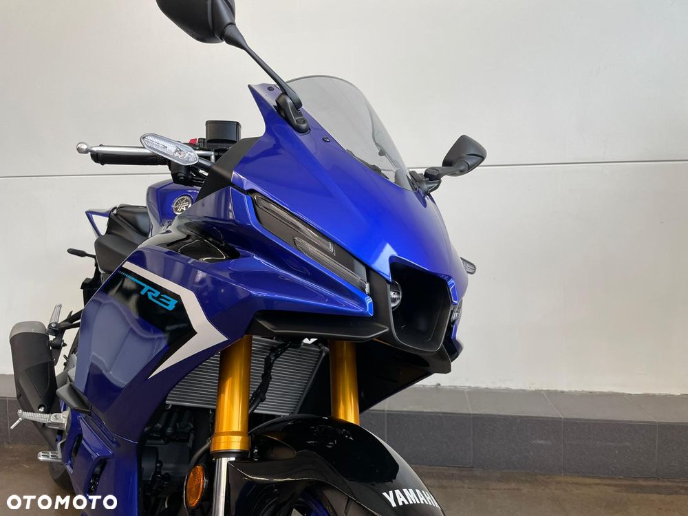 Yamaha R3 - 12