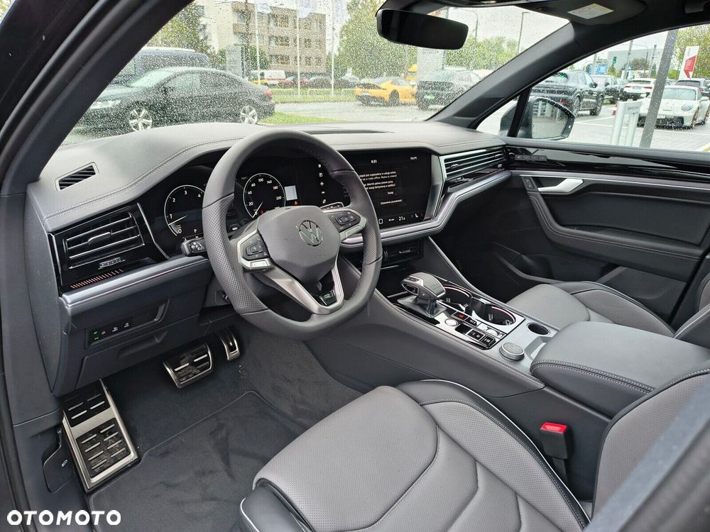 Volkswagen Touareg - 13