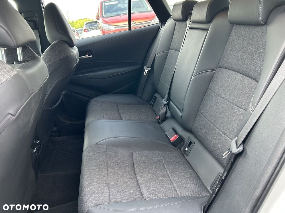 Toyota Corolla 2.0 Hybrid Comfort - 23