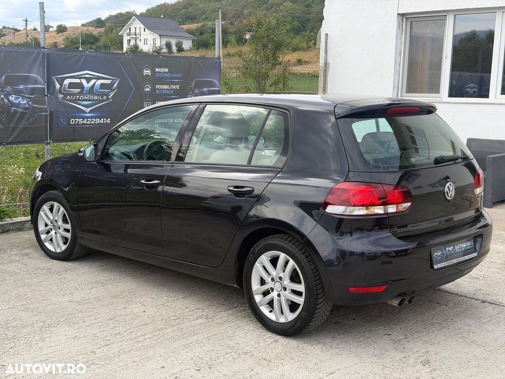 Volkswagen Golf 2.0 TDI DPF Exclusive - 4