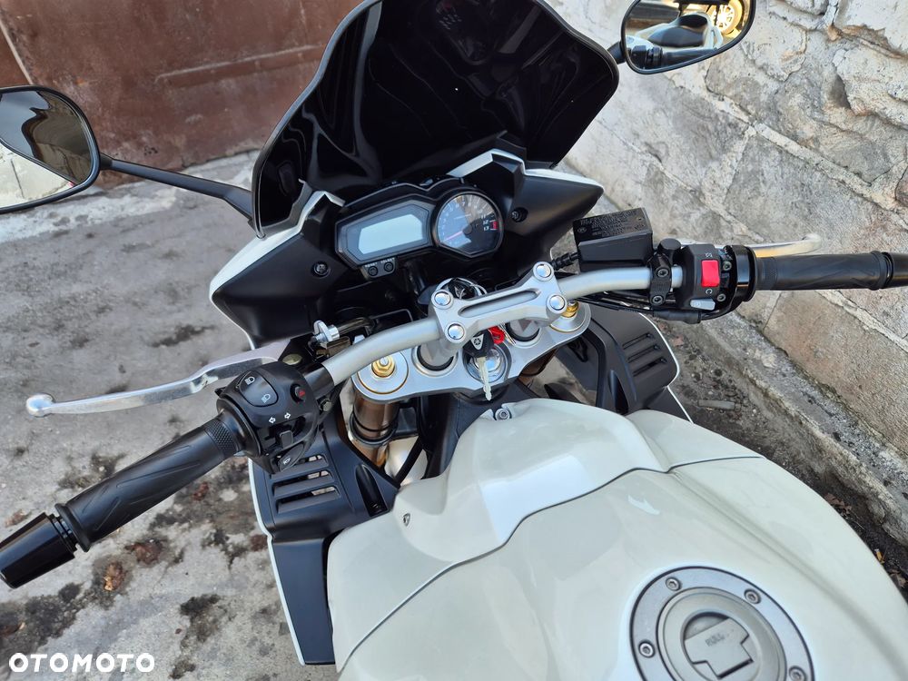 Yamaha FZ - 16