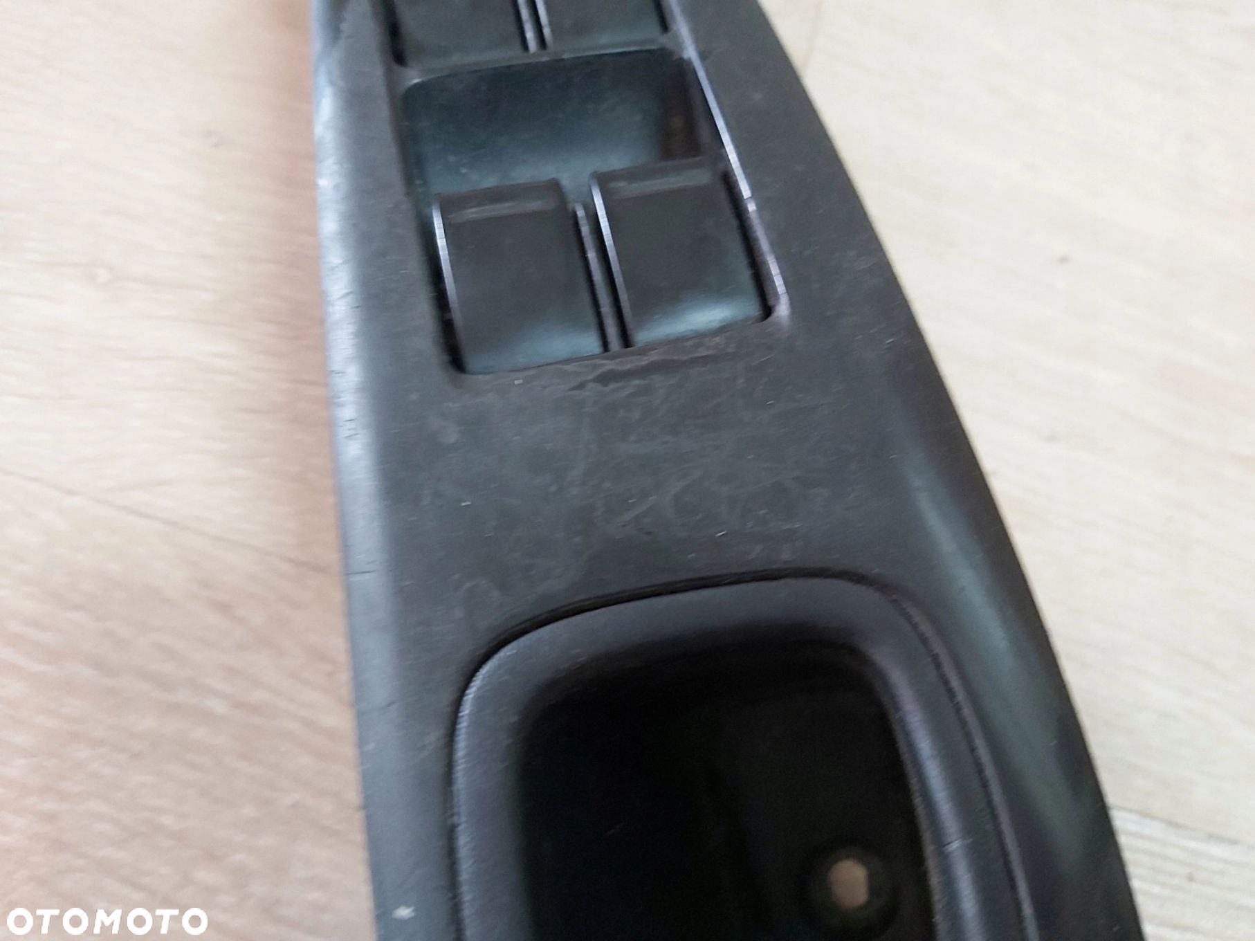 Nissan Primera P12 panel przełącznik szyb lewy przód 25401-AV640 - 4