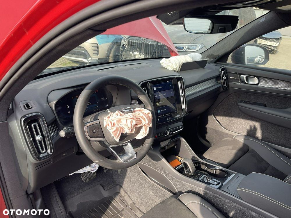 Volvo XC 40 B4 B AWD Geartronic RDesign - 9
