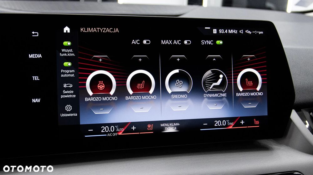 BMW Seria 2 218i - 22