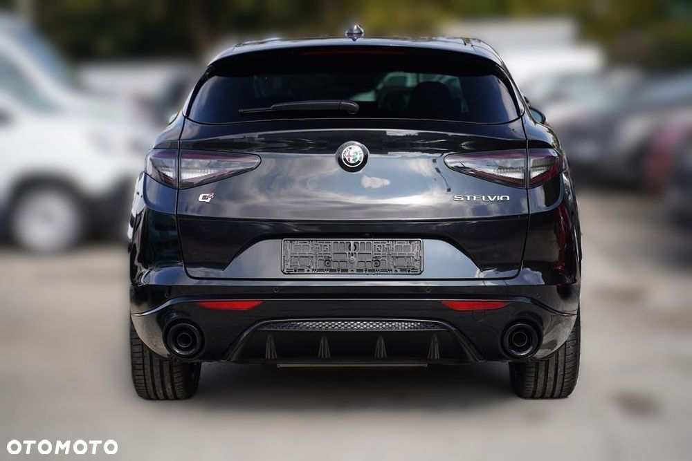 Alfa Romeo Stelvio 2.0 Turbo Veloce Q4 - 5