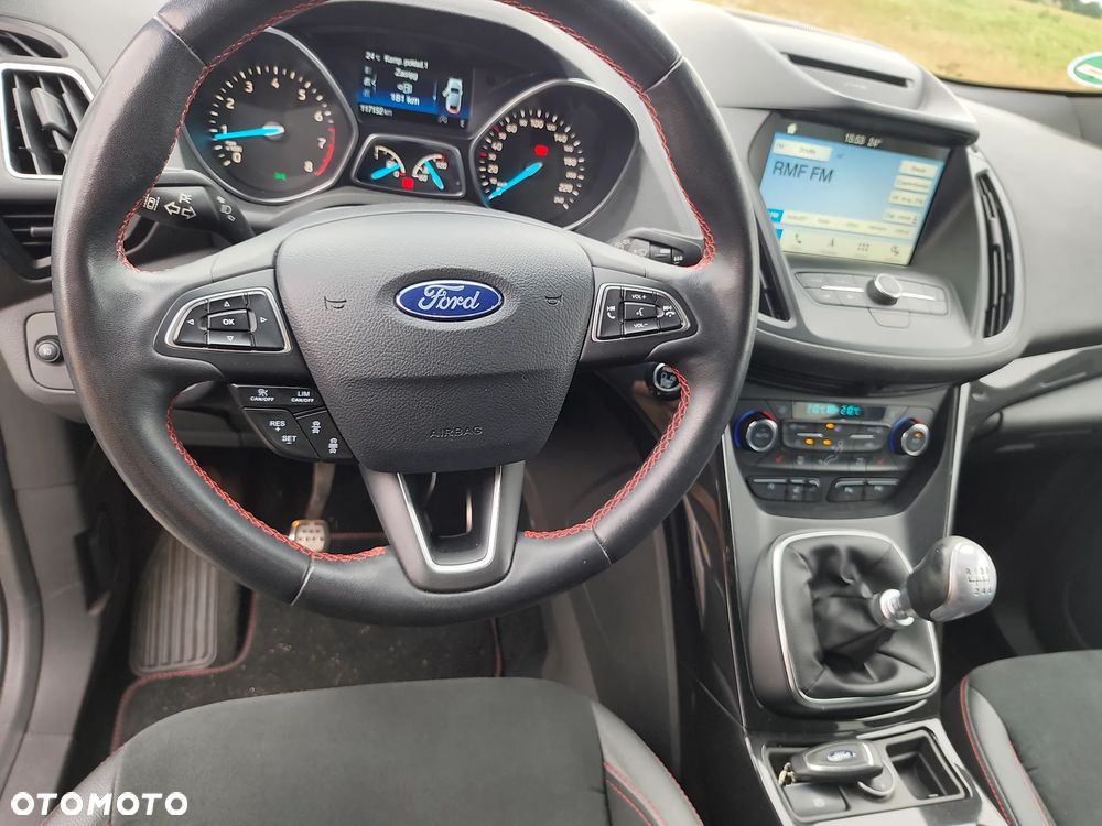 Ford Kuga 1.5 EcoBoost 2x4 ST-Line - 15