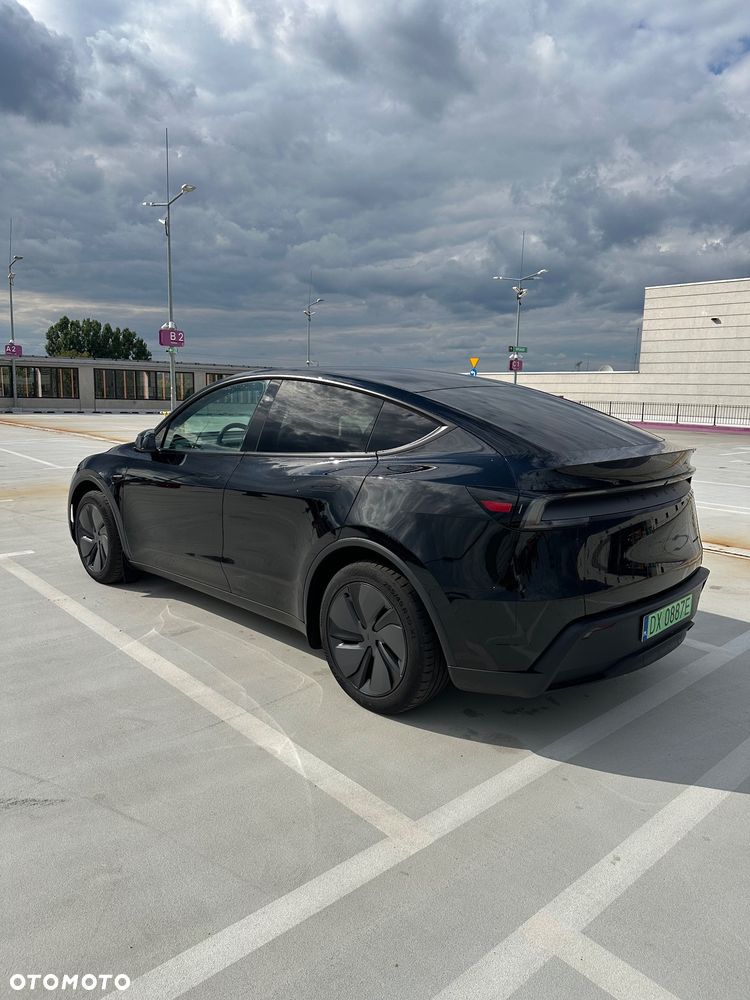 Tesla Model Y 79kWh Long Range Premium RWD - 7