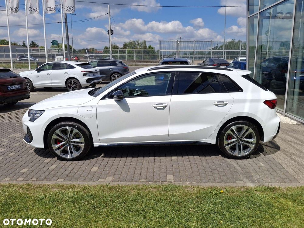 Audi A3 Sportback - 4