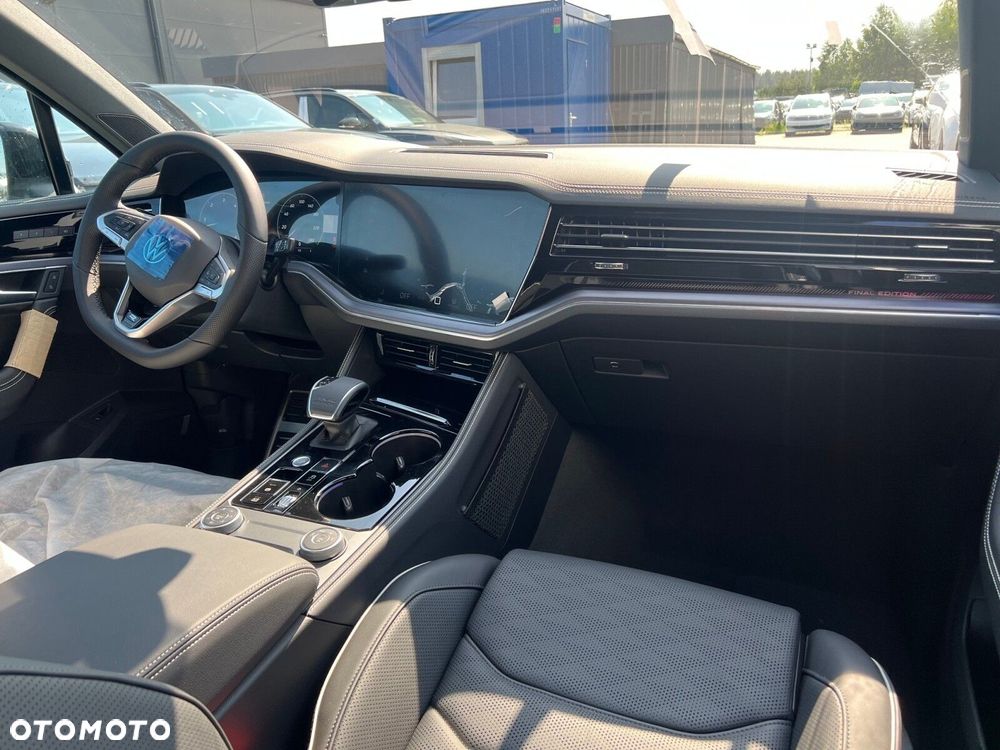 Volkswagen Touareg 3.0 V6 TDI 4Motion R-Line Final Edition - 9