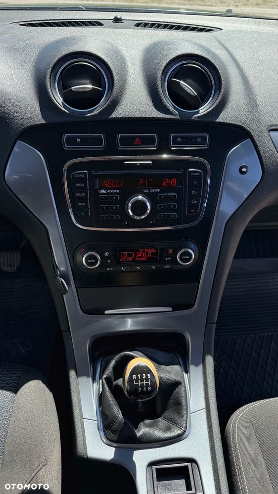 Ford Mondeo 2.0 TDCi Ambiente - 1