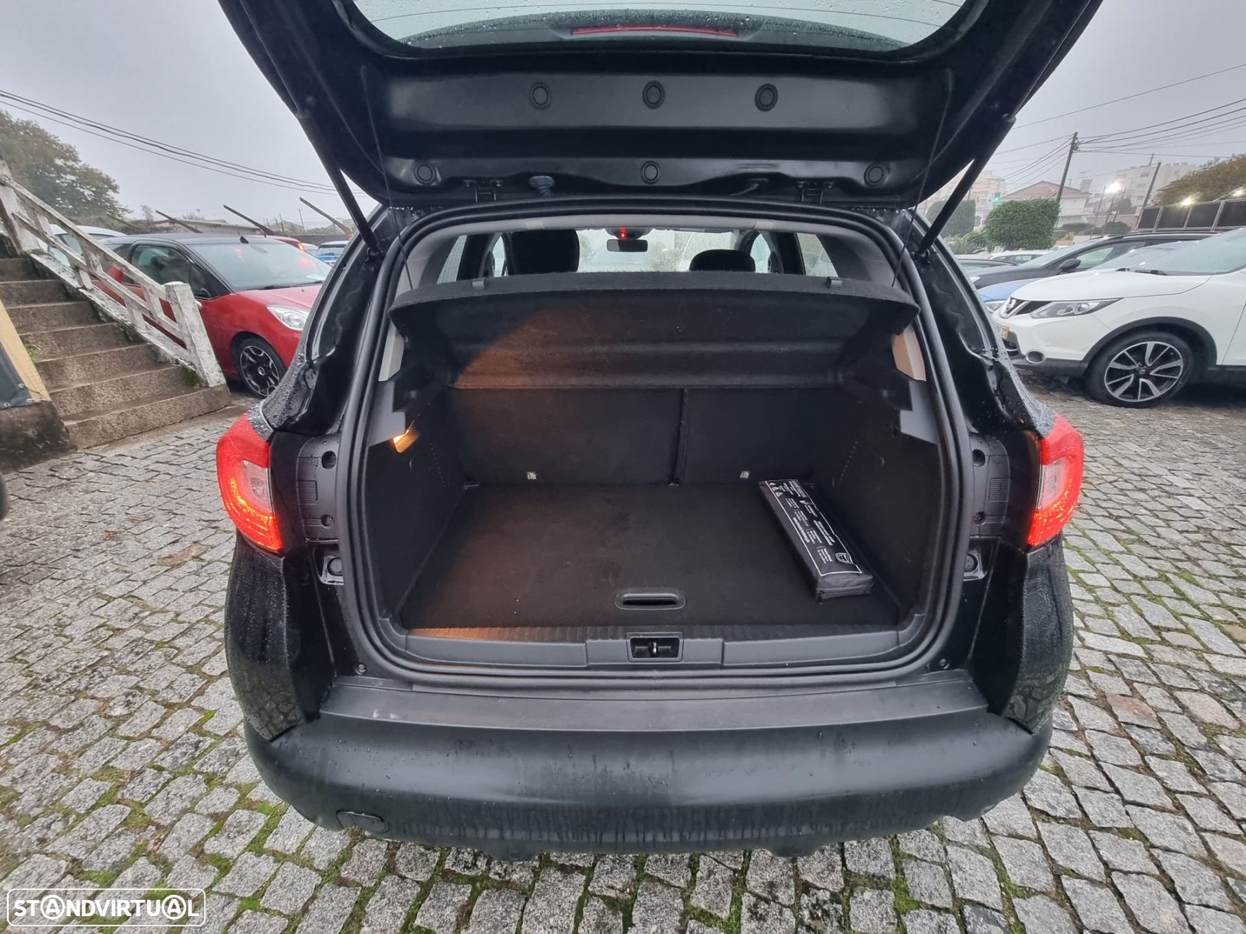 Renault Captur 1.5 dCi Exclusive EDC - 23