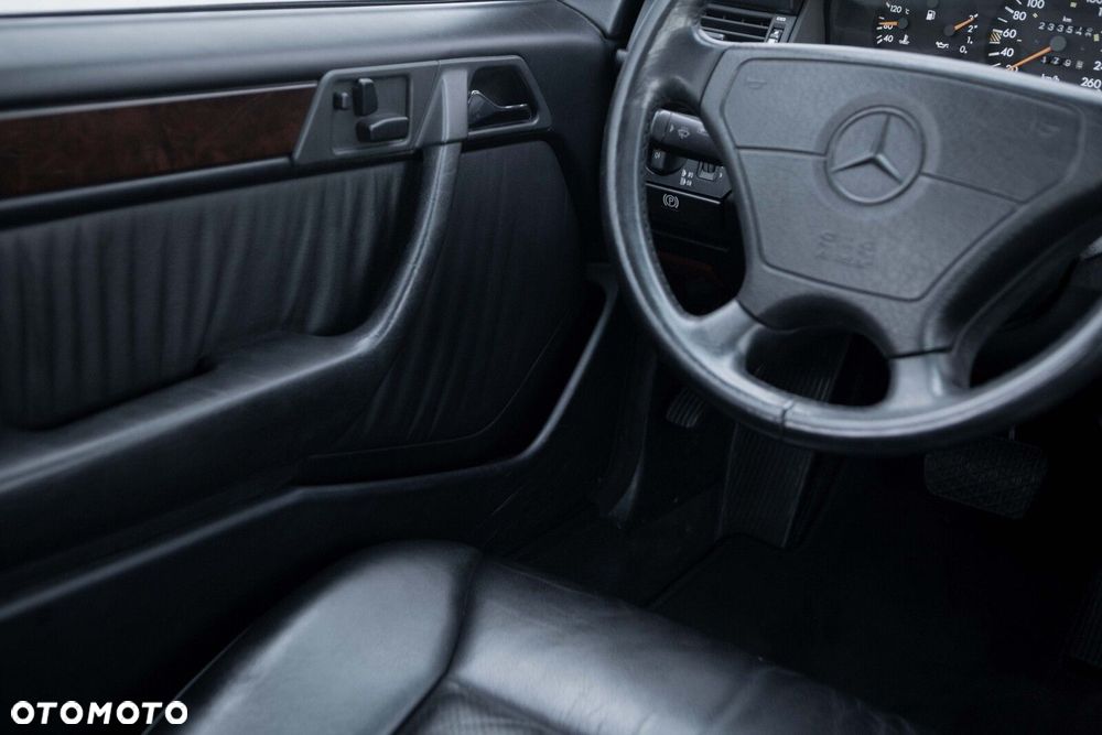 Mercedes-Benz W124 (1984-1993) - 25