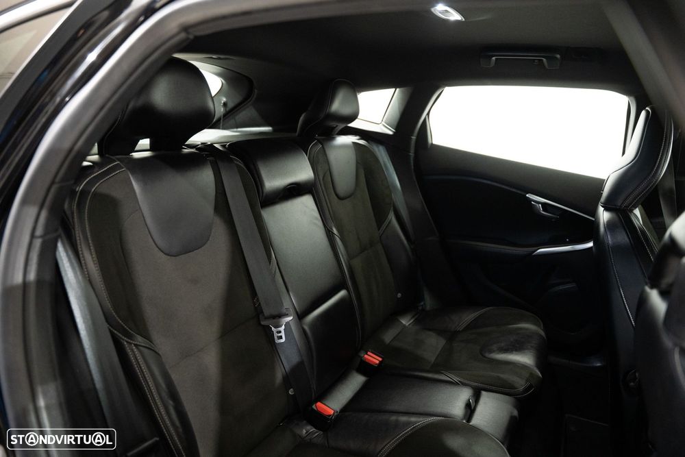 Volvo V40 2.0 D4 R-Design - 12