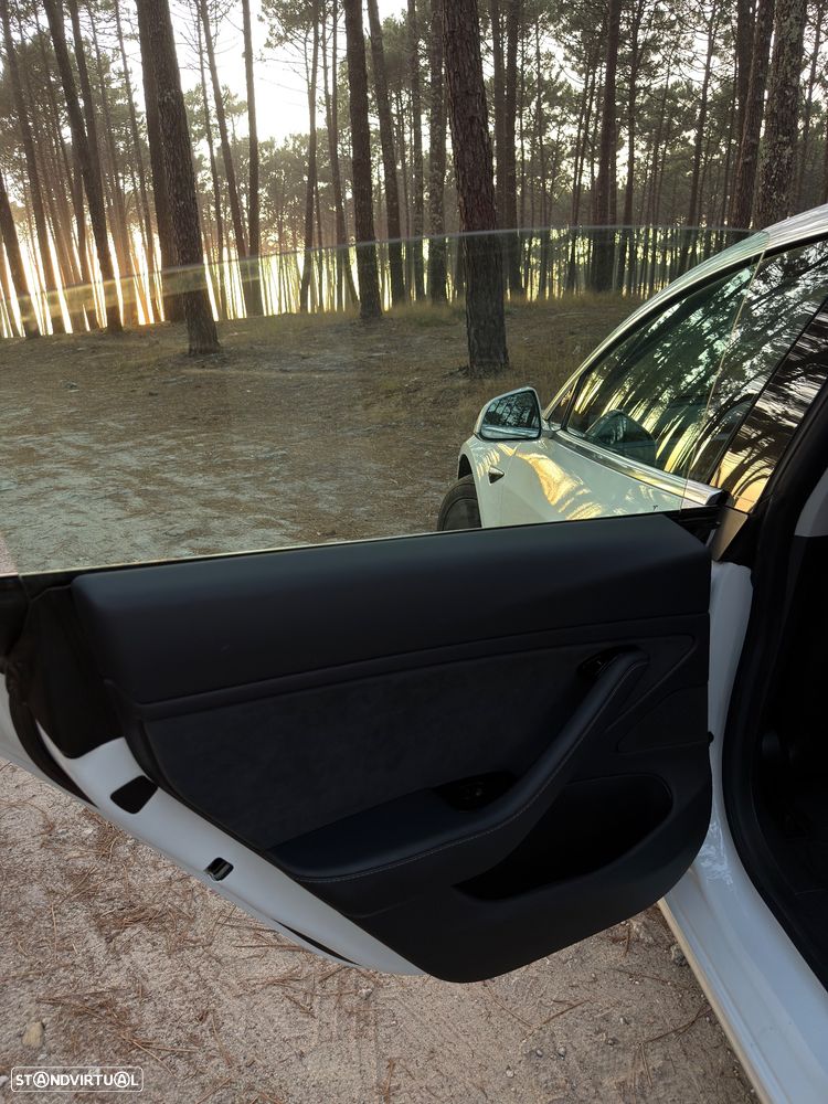 Tesla Model 3 Long-Range Dual Motor AWD - 21